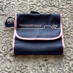 Vineyard vines travel bag